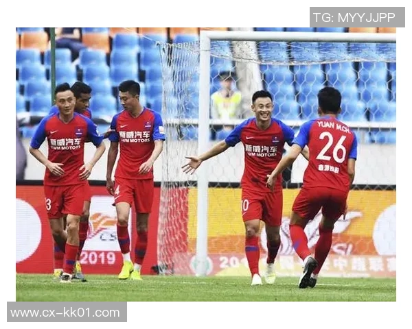 重庆斯威迎战恒大淘宝直播盛况回顾与精彩瞬间分析